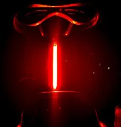 Merkloos LED Fiets Achterlicht USB Oplaadbare - Marktleider 110 Lumen Helderheid - IP65 Waterbestendig - Supersnel Installatie - Horizontaal Of Verticaal - Voor Zadel, Zadelpen Of Helm -Fietsenwinkel 1141x1200