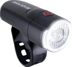 Sigma Sport AURA 30 Fietsverlichting Set - Led Koplamp 30 Lux - CURVE Achterlicht - Inclusief Batterijen -Fietsenwinkel 1200x1112 1
