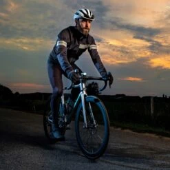 BBB Cycling RaceShield WB 2.0 Fietshandschoenen Winter - Fiets Handschoenen Touchscreen - Winddicht - Zwart - Maat L 16 BBB Cycling RaceShield WB 2.0 Fietshandschoenen Winter - Fiets Handschoenen Touchscreen - Winddicht - Zwart - Maat L -Fietsenwinkel 1200x1200 179