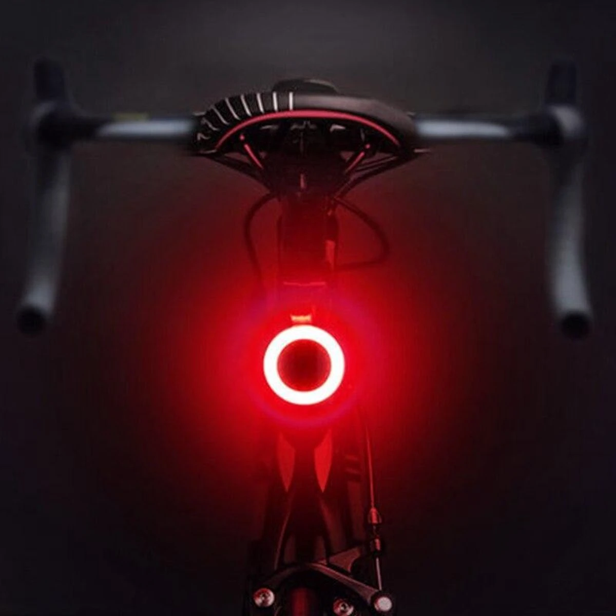 DesoMax® Fietslicht Achterlicht LED USB Oplaadbaar Helder Rond - Achterlicht Voor Racefiets En MTB – Herkenningslicht 1 DesoMax® Fietslicht Achterlicht LED USB Oplaadbaar Helder Rond - Achterlicht Voor Racefiets En MTB – Herkenningslicht