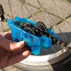 MMOBIEL Fietsketting Reiniger Schoonmaak Schrobber Met Roterende Borstels - Ketting En Versnelling Cleaner Fiets Onderhoud Gereedschap Set Accessoires Voor Race Fietsen En Mountainbikes -Fietsenwinkel 1200x1200 751