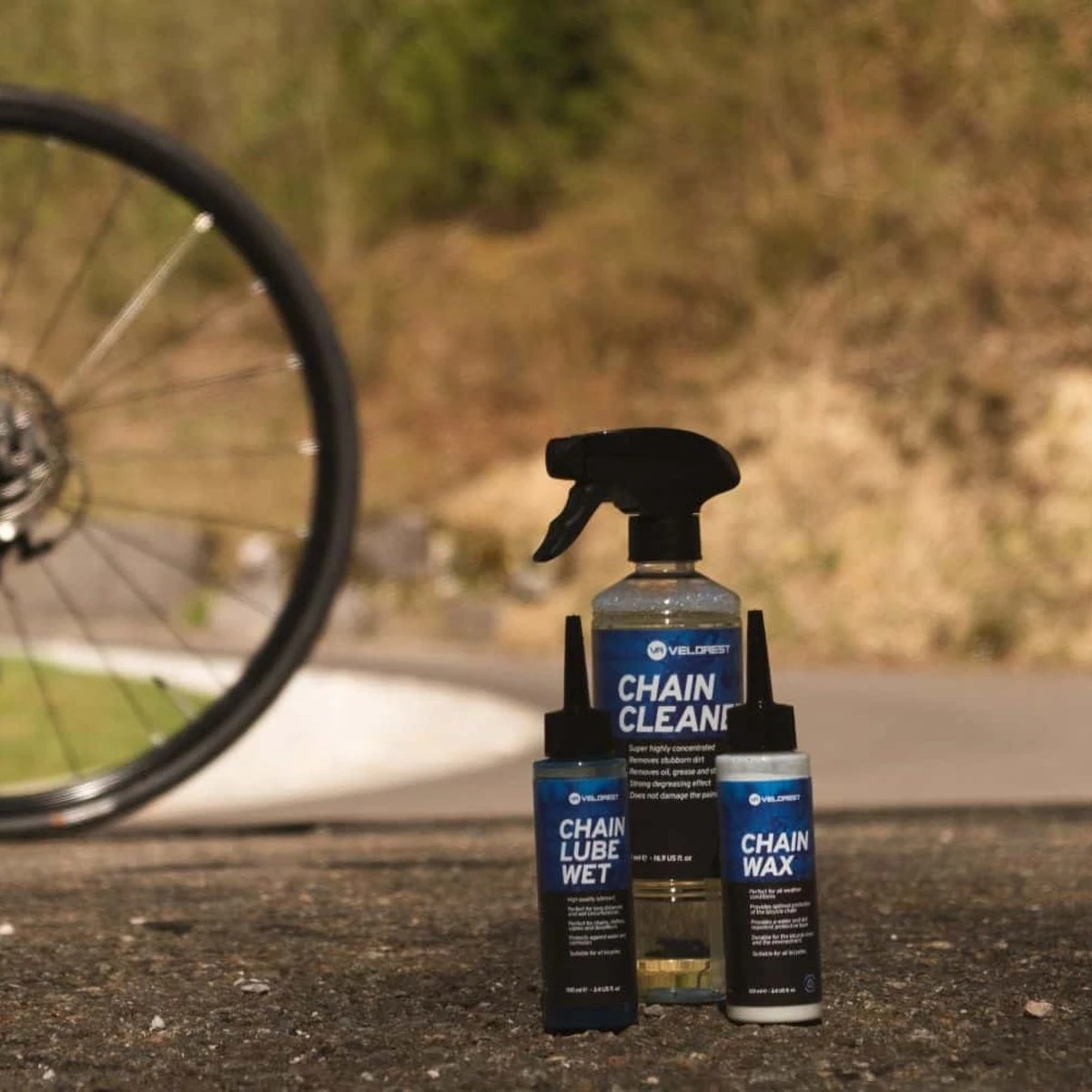 Velorest Chain Care Bundle - Ketting Reiniging & Onderhoud - Fietsonderhoudsmiddelen - Fietsketting Reiniger Set - Kettingolie Fiets - Fietsketting Smeermiddel - Chain Cleaner - Langdurige Bescherming 2 Velorest Chain Care Bundle - Ketting Reiniging & Onderhoud - Fietsonderhoudsmiddelen - Fietsketting Reiniger Set - Kettingolie Fiets - Fietsketting Smeermiddel - Chain Cleaner - Langdurige Bescherming - Afbeelding 2