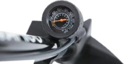 AMIGO M2 Fietspomp Met Drukmeter - Vloerpomp Voor Hollands Ventiel/ Frans Ventiel/ Autoventiel - Zwart -Fietsenwinkel 1200x627