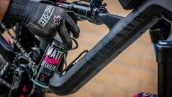 Muc-Off Matt Finish Detailer Beschermspray 250ML -Fietsenwinkel 1200x675 11