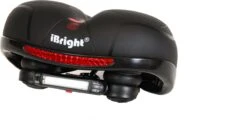 IBright Gel Fietszadel Met LED Oplaadbare Achterlicht - USB Oplaadbaar - Fietsverlichting Met 6 Functie's - Dames / Heren - Waterdicht - Gratis Zadelstrop - USB Oplaadkabel - Zwart -Fietsenwinkel 1200x682