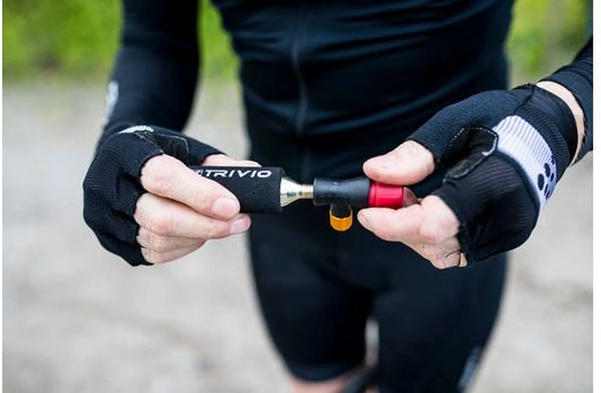 Trivio - CO2 Adapter + CO2 Patroon 16 Gram + Neoprene Huls 4 Trivio - CO2 Adapter + CO2 Patroon 16 Gram + Neoprene Huls - Afbeelding 4