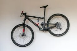 BBB Cycling WallMount Fiets Ophangbeugel - Wandmontage - Ophanghaak - Fietsdrager - Inklapbaar - Zwart - BTL-93 10 BBB Cycling WallMount Fiets Ophangbeugel - Wandmontage - Ophanghaak - Fietsdrager - Inklapbaar - Zwart - BTL-93 -Fietsenwinkel 1200x800 192