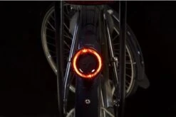 Spanninga O-Guard Fiets Achterlicht - Batterij -Fietsenwinkel 1200x801