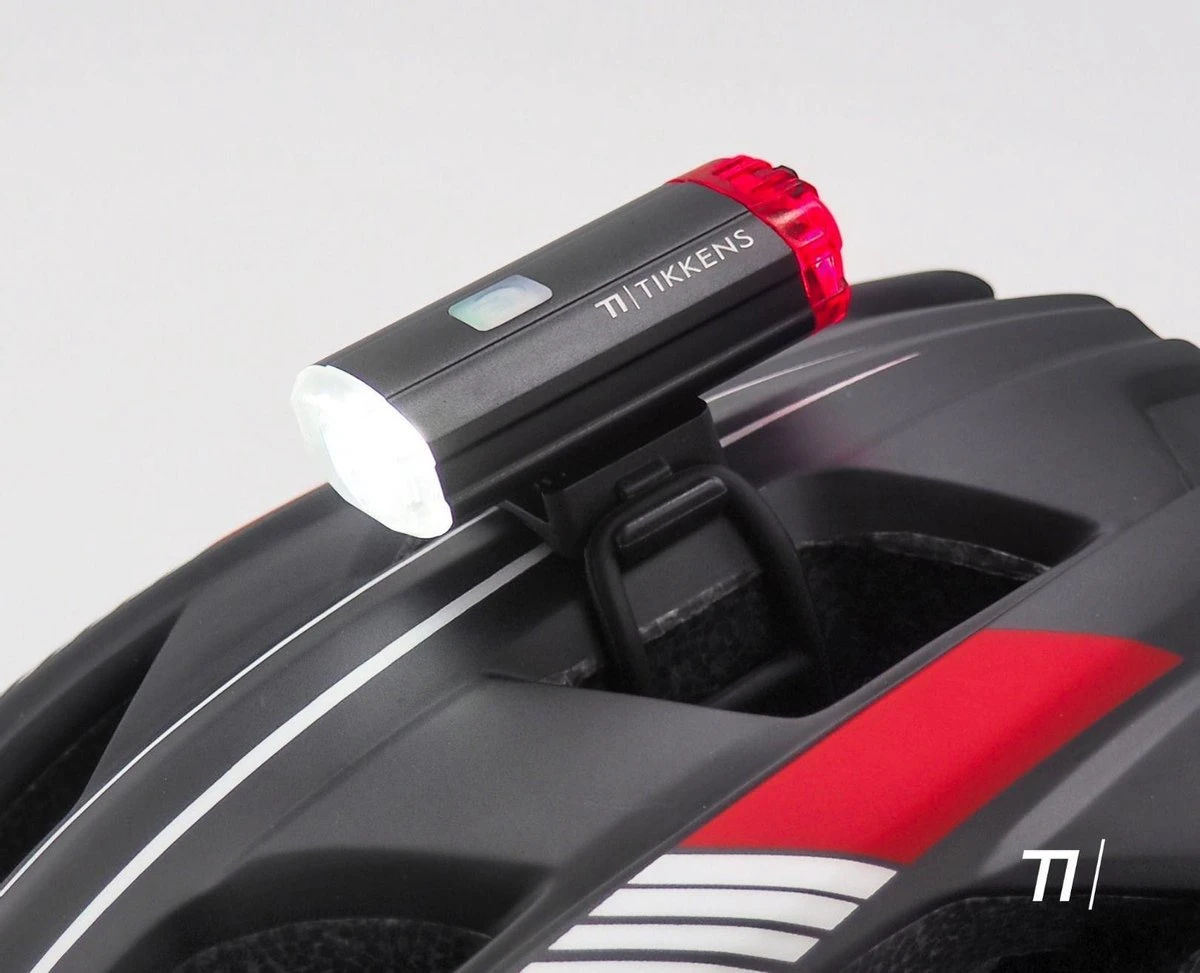 TIKKENS® LED Fietsverlichting Helmlamp - Helm - Voorlicht & Achterlicht - USB Oplaadbaar - Zwart - Voor En Achter - Waterdicht - Fietslampjes 1 TIKKENS® LED Fietsverlichting Helmlamp - Helm - Voorlicht & Achterlicht - USB Oplaadbaar - Zwart - Voor En Achter - Waterdicht - Fietslampjes