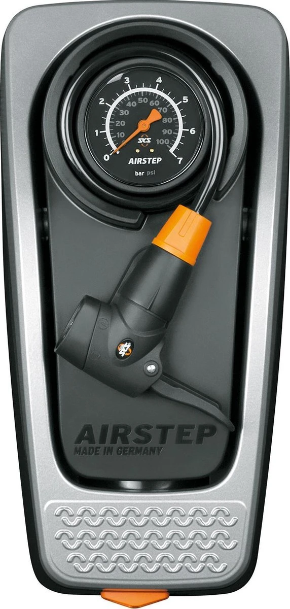 SKS Airstep Voetpomp Met Manometer - 7 Bar - Zwart 1 SKS Airstep Voetpomp Met Manometer - 7 Bar - Zwart