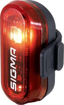 Sigma Sport AURA 30 Fietsverlichting Set - Led Koplamp 30 Lux - CURVE Achterlicht - Inclusief Batterijen -Fietsenwinkel 728x1200
