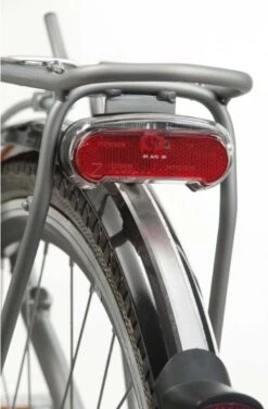 AXA Riff Battery - Fiets Achterlicht - LED Fietsverlichting Op Batterij - Auto On/off Systeem - 50-80 Mm - Rood -Fietsenwinkel 788x1200 3