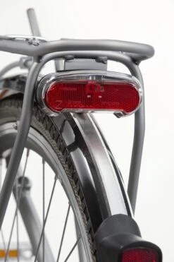AXA Riff Battery - Fiets Achterlicht - LED Fietsverlichting Op Batterij - 50-80 Mm - Rood 11 AXA Riff Battery - Fiets Achterlicht - LED Fietsverlichting Op Batterij - 50-80 Mm - Rood -Fietsenwinkel 798x1200 2