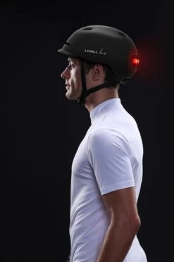 Livall C20 Black Large - (Smart) Fietshelm - SOS Funtie - Smart Verlichting - Remlicht -Fietsenwinkel 800x1200 45