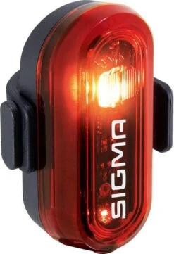 Sigma Sport AURA 30 Fietsverlichting Set - Led Koplamp 30 Lux - CURVE Achterlicht - Inclusief Batterijen -Fietsenwinkel 820x1200