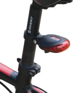 Fiets Achterlicht - LED Licht Met Laser - Fiets Lamp - Waterdicht - Racefiets Verlichting - Inclusief Batterijen - Rheme 22 Fiets Achterlicht - LED Licht Met Laser - Fiets Lamp - Waterdicht - Racefiets Verlichting - Inclusief Batterijen - Rheme -Fietsenwinkel 945x1200